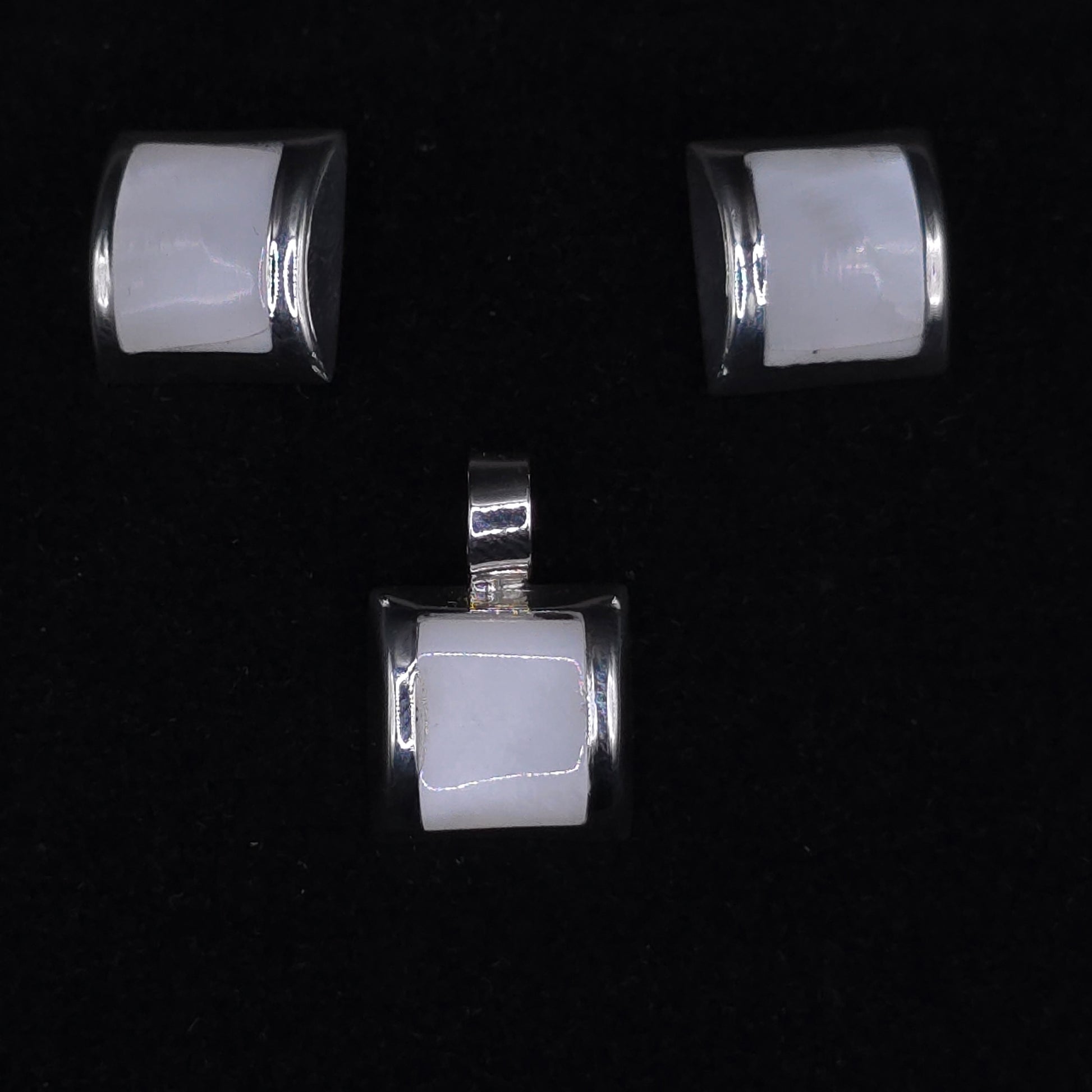 Set Eclipse Negro – Sofisticación en Plata 925