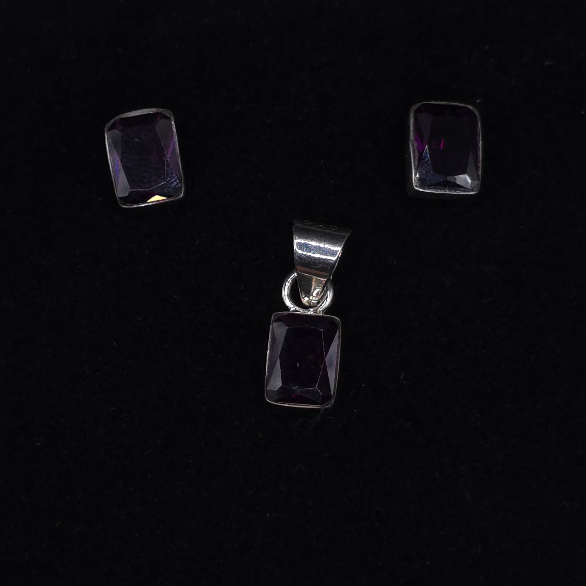 Set Amatista Brillante – Elegancia en Circonias Moradas