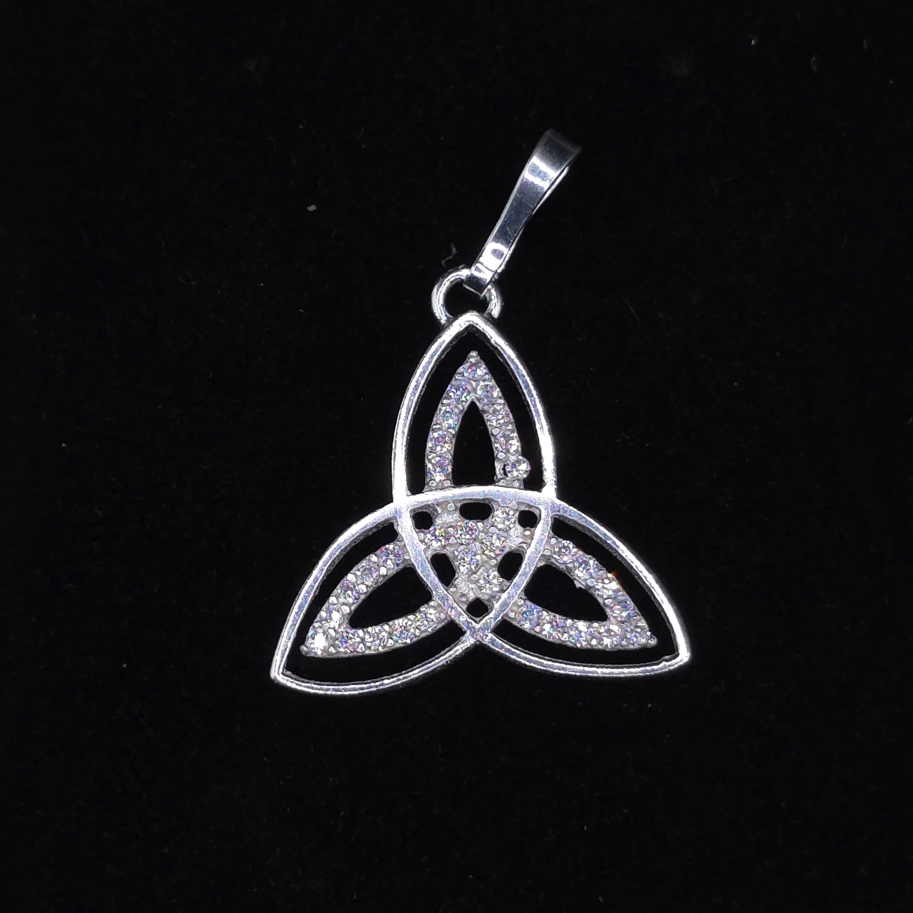 Dije Nudo de Bruja 2 – Protección y Magia en Plata 925